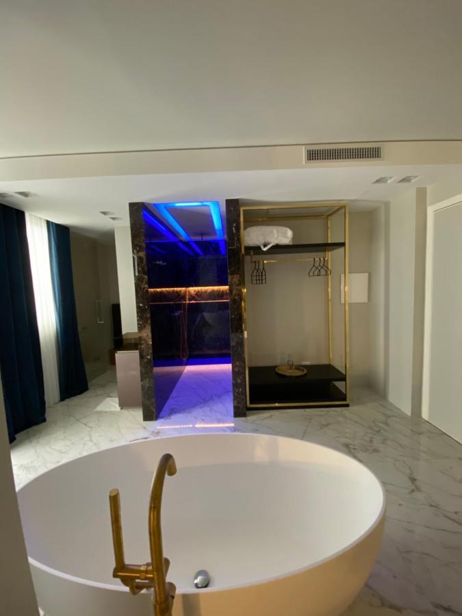 Bed and Breakfast REDAVID Dimora di Charme Bari Esterno foto