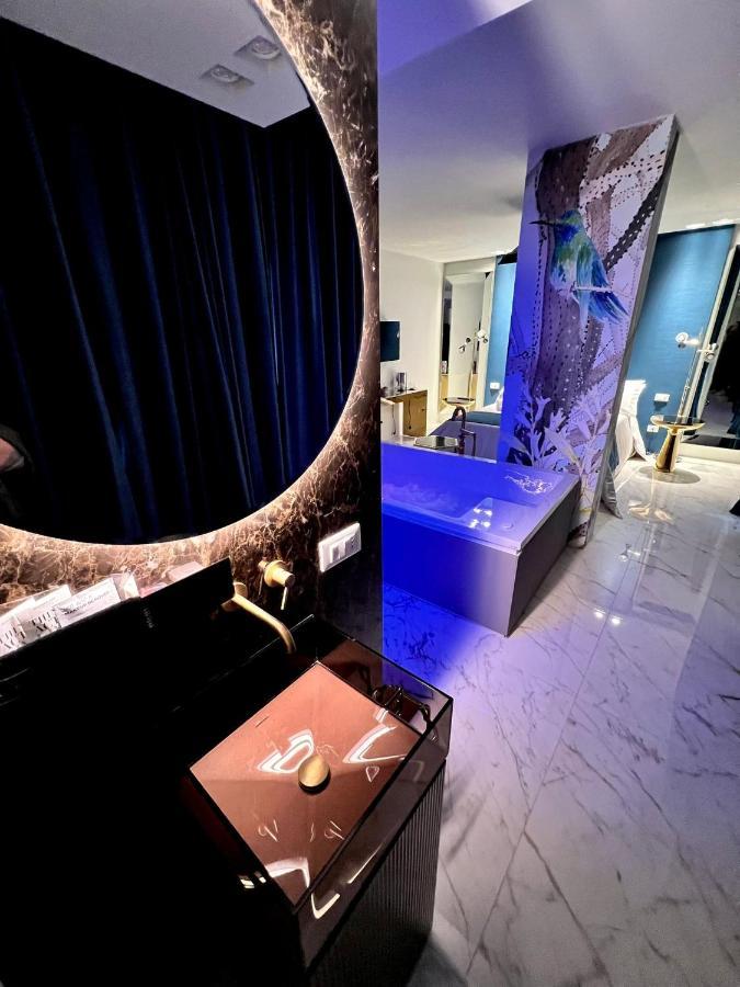 Bed and Breakfast REDAVID Dimora di Charme Bari Esterno foto