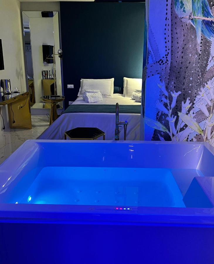 Bed and Breakfast REDAVID Dimora di Charme Bari Esterno foto